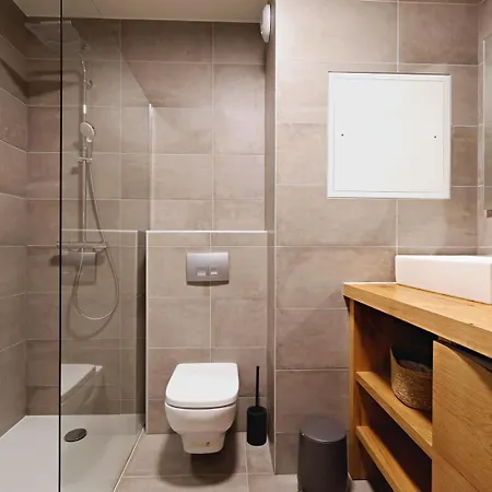 Tome, Superbe Avec Terrasse Vue Montagne La Plagne